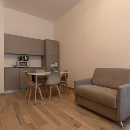 Collegno Cozy 3*